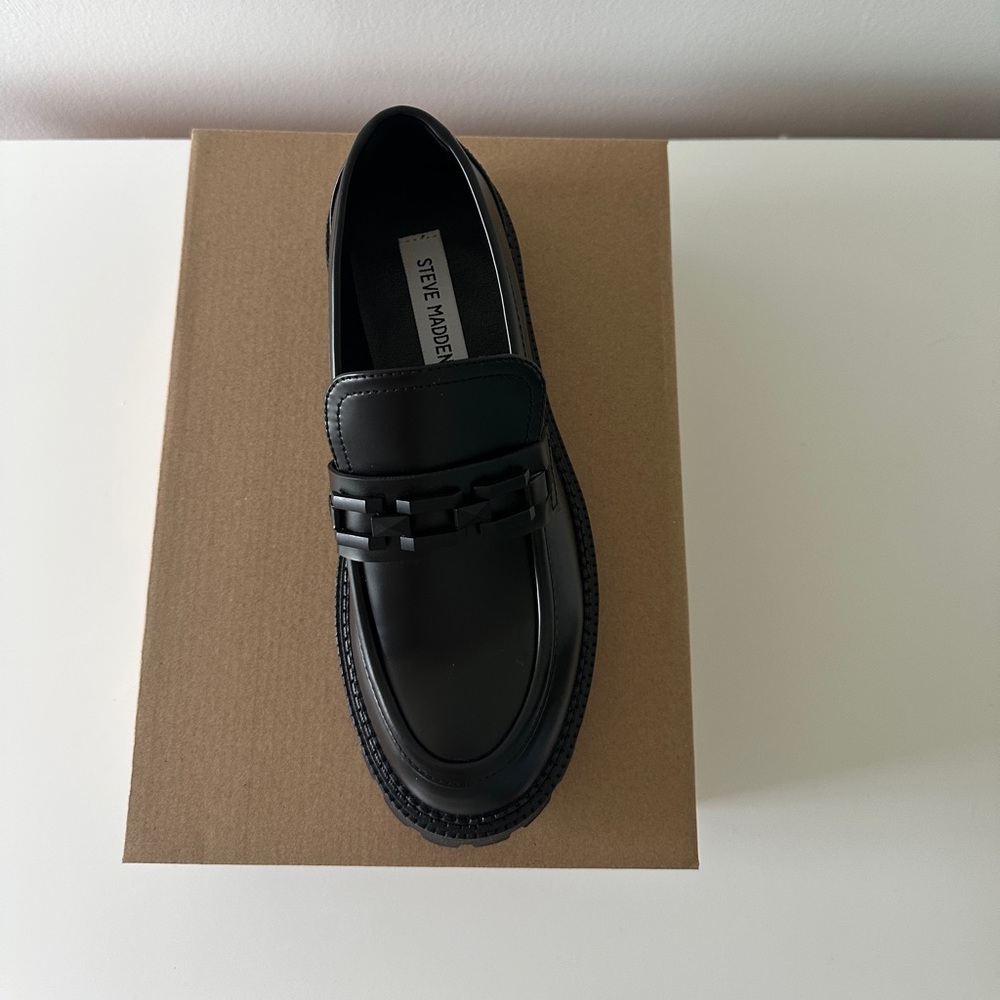 Steve Madden Loafers. Barros Black Size 8. - Picture 5 of 7